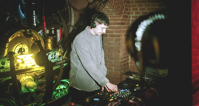 11 safensound, Cross club, Kletis